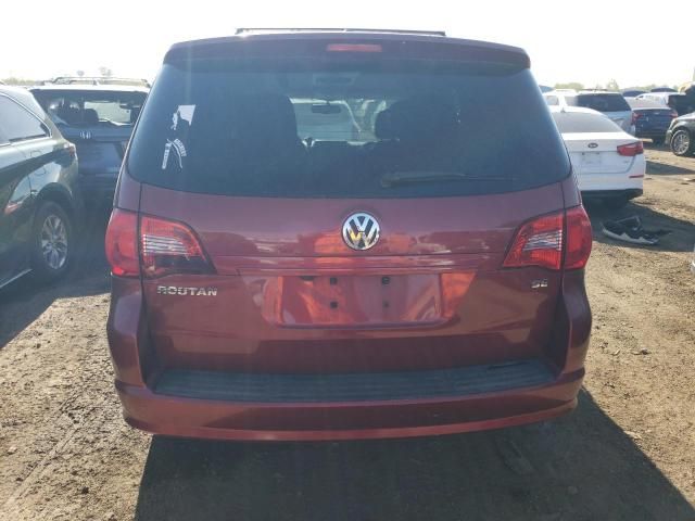 2011 Volkswagen Routan SE