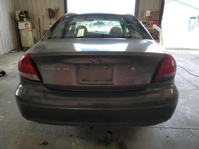 2005 Ford Taurus SE