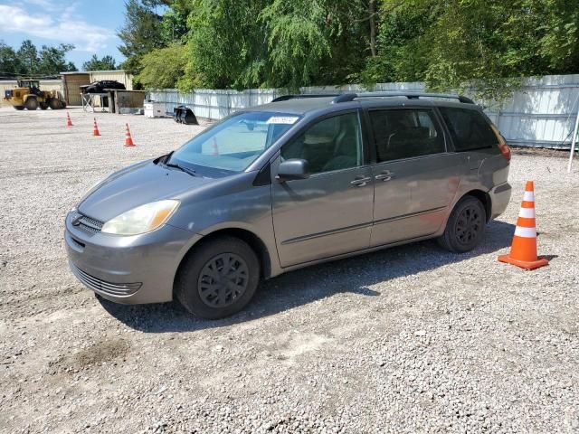 2004 Toyota Sienna CE