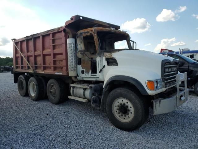 2006 Mack 700 CV700