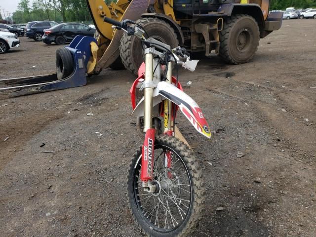 2022 Honda CRF250 R