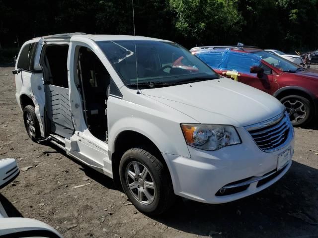 2013 Chrysler Town & Country Touring