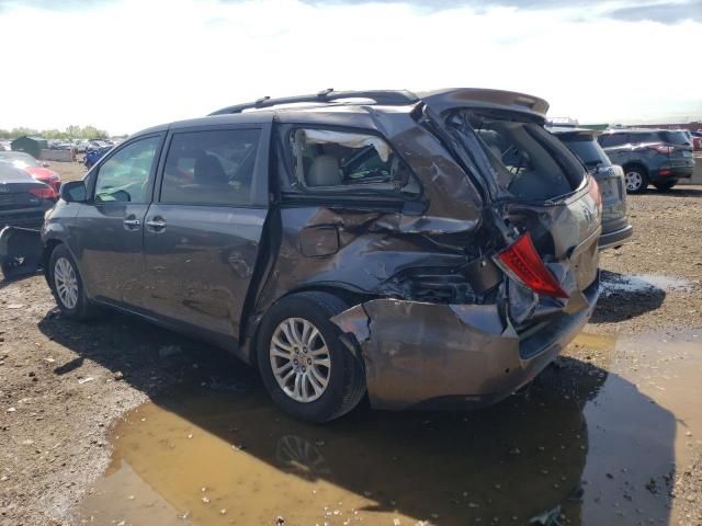 2011 Toyota Sienna XLE