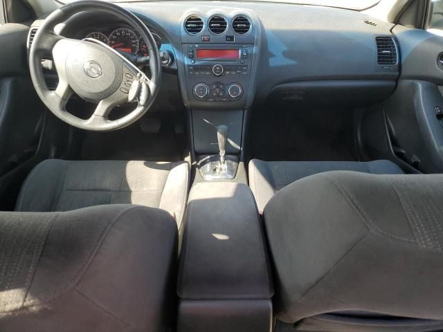 2010 Nissan Altima Base