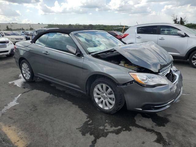 2013 Chrysler 200 Touring