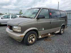 Vehiculos salvage en venta de Copart Ottawa, ON: 2000 GMC Safari XT