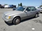 1995 Mercedes-Benz E 320 Base