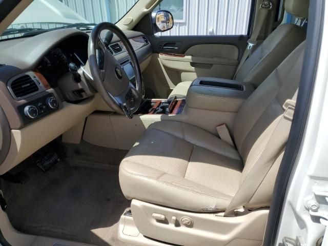 2014 Chevrolet Suburban K1500 LTZ