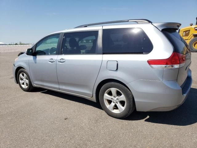 2013 Toyota Sienna LE