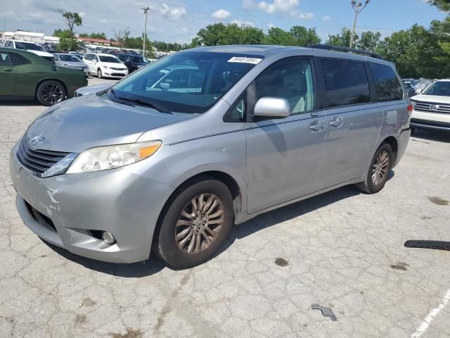 2012 Toyota Sienna XLE