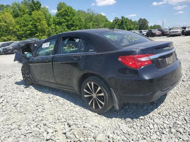 2013 Chrysler 200 Touring