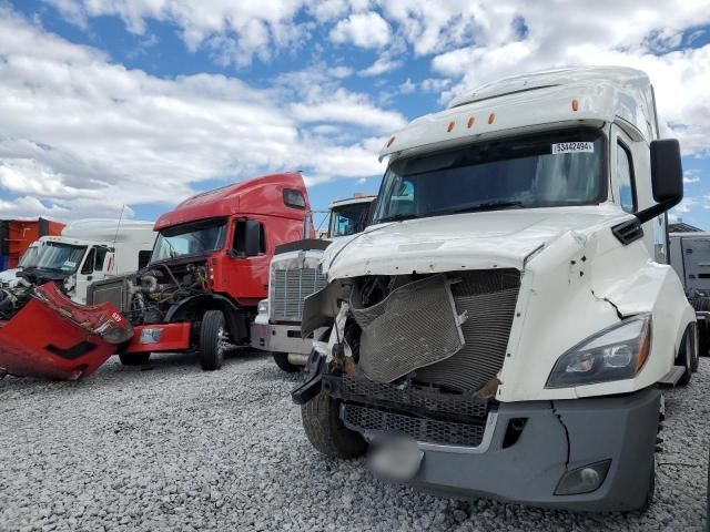 2020 Freightliner Cascadia 126