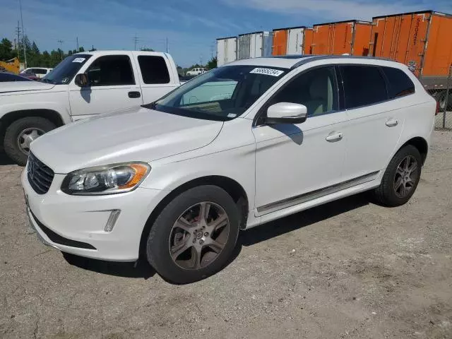 2015 Volvo XC60 T6 Platinum