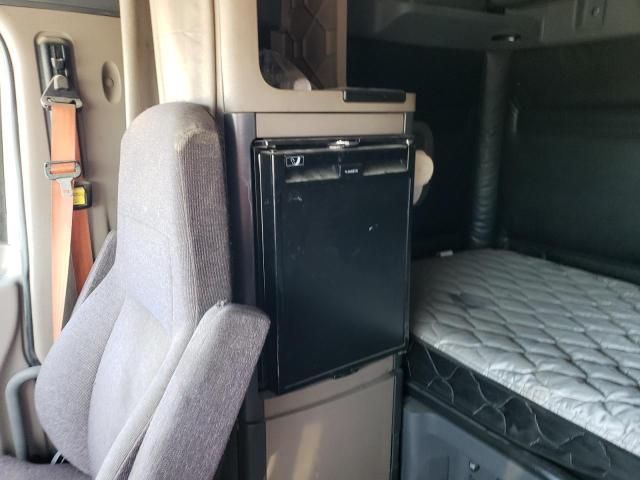 2014 Freightliner Cascadia 125