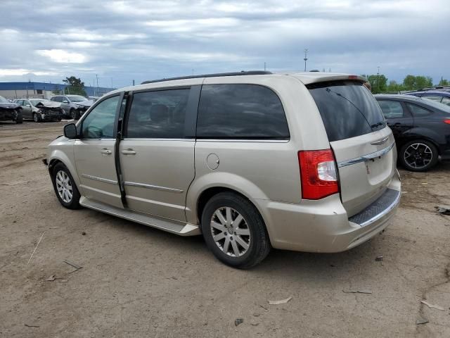 2013 Chrysler Town & Country Touring