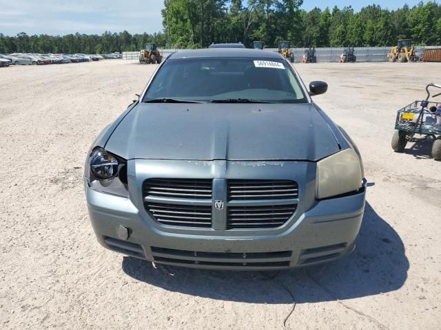 2006 Dodge Magnum SE