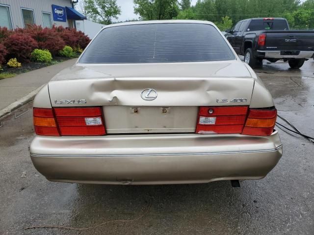 2000 Lexus LS 400