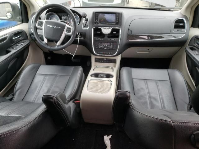 2015 Chrysler Town & Country Touring L