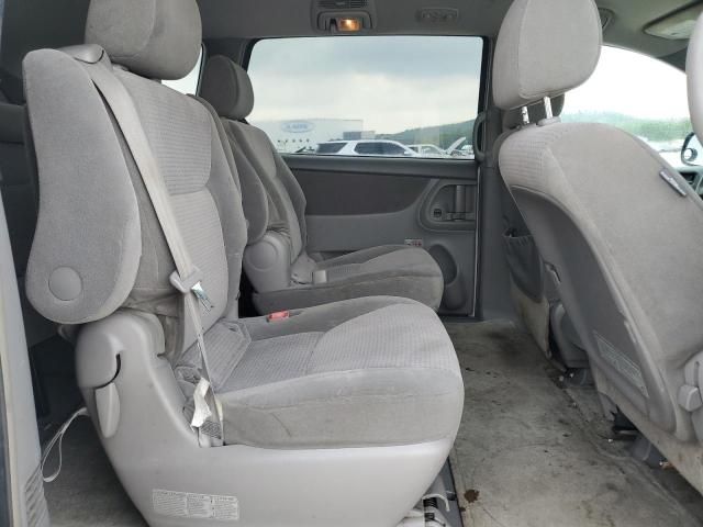 2006 Toyota Sienna CE