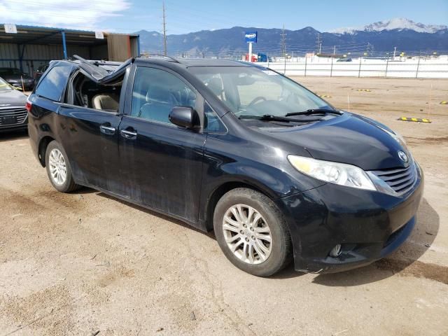 2016 Toyota Sienna XLE