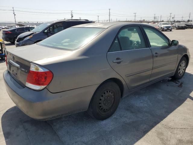 2005 Toyota Camry LE