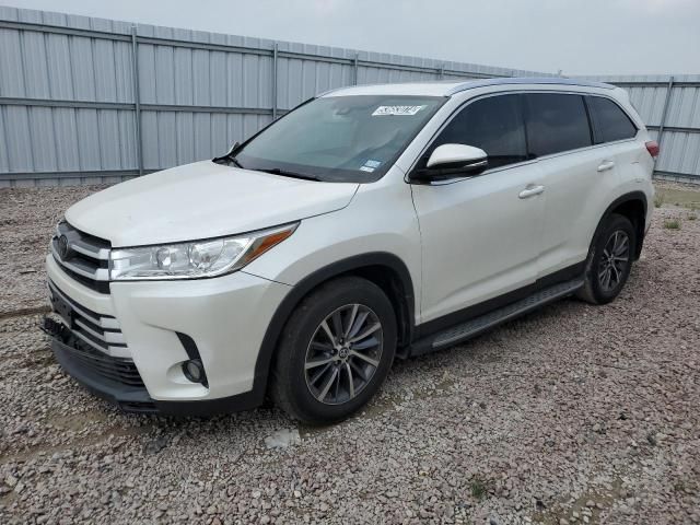 2019 Toyota Highlander SE