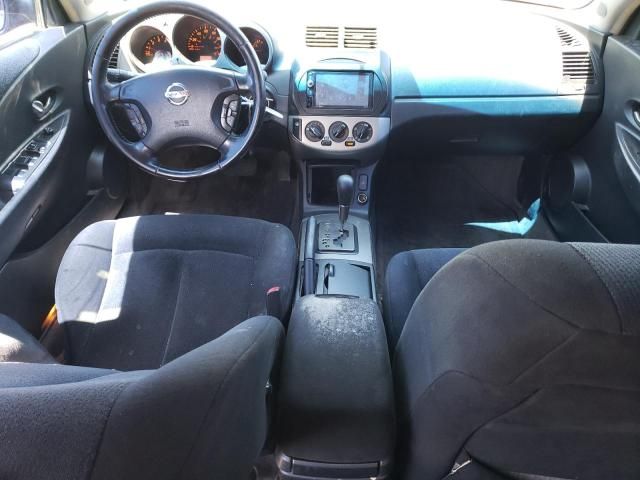 2004 Nissan Altima Base