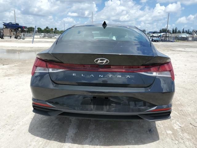 2021 Hyundai Elantra SE