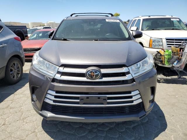 2018 Toyota Highlander SE