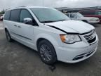 2014 Chrysler Town & Country Touring L