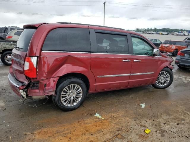 2013 Chrysler Town & Country Touring L