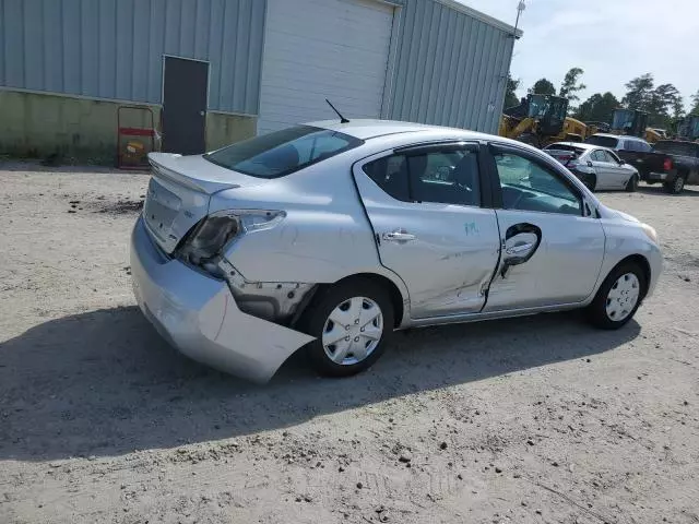 2013 Nissan Versa S