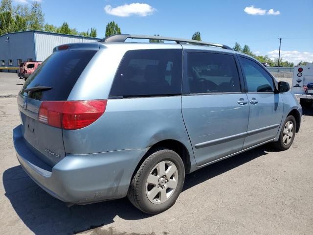 2004 Toyota Sienna CE