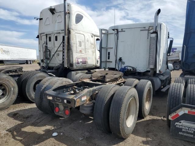 2006 Freightliner Conventional ST120