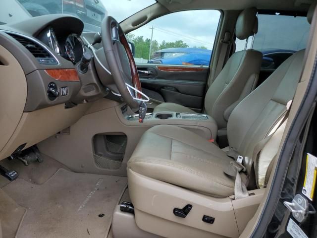 2015 Chrysler Town & Country Touring L