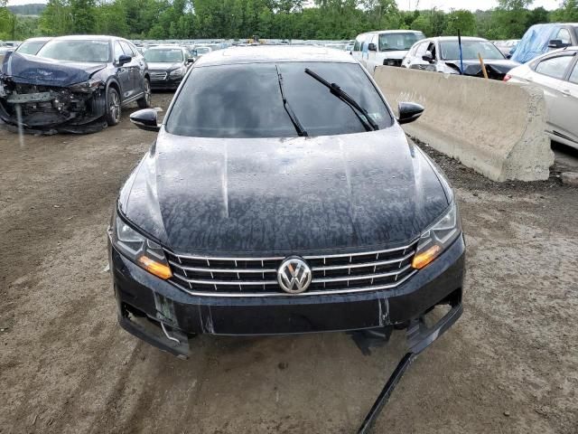 2018 Volkswagen Passat SE