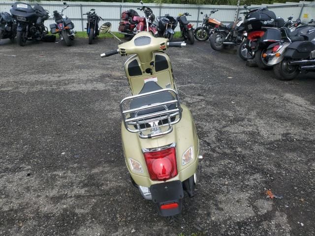 2021 Vespa GTS 300