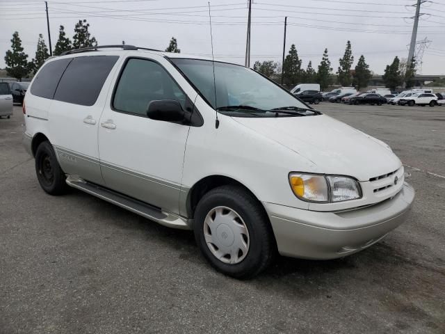 1998 Toyota Sienna LE