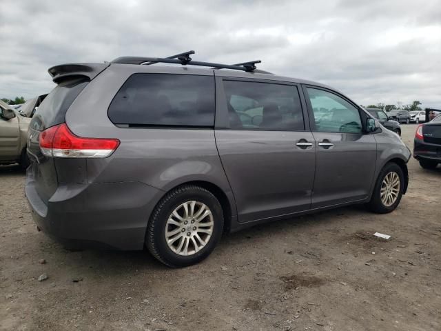 2011 Toyota Sienna XLE