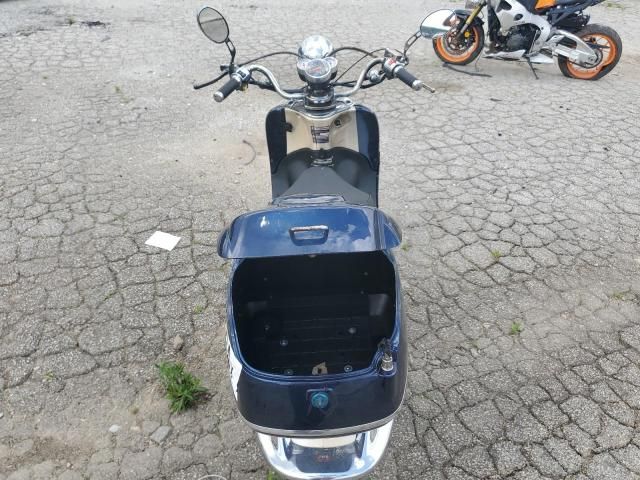 2021 Amig Scooter