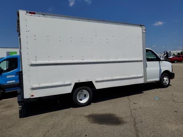 2007 GMC Savana Cutaway G3500