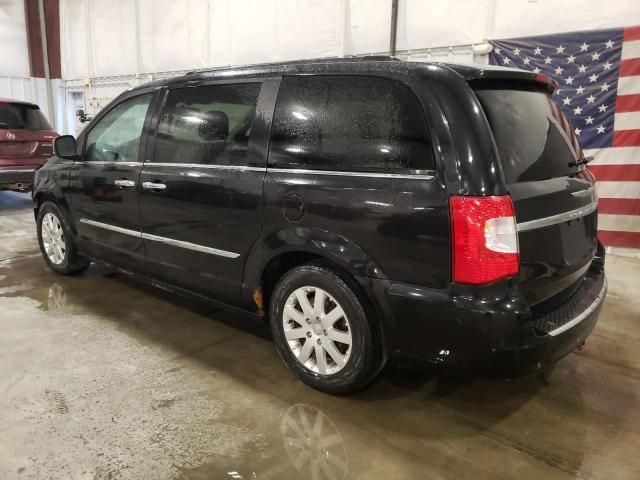 2012 Chrysler Town & Country Touring L