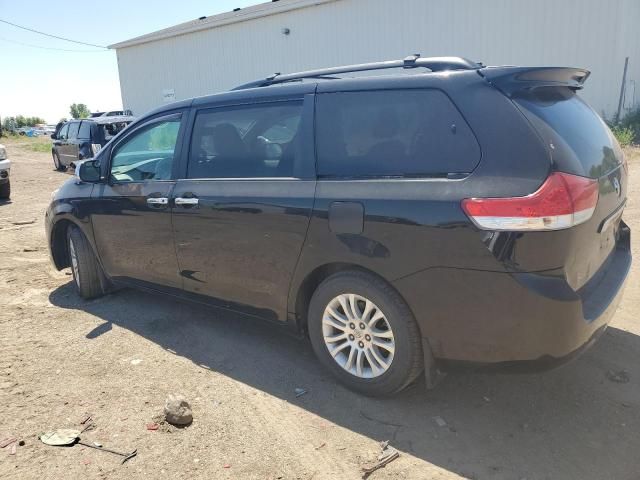 2013 Toyota Sienna XLE