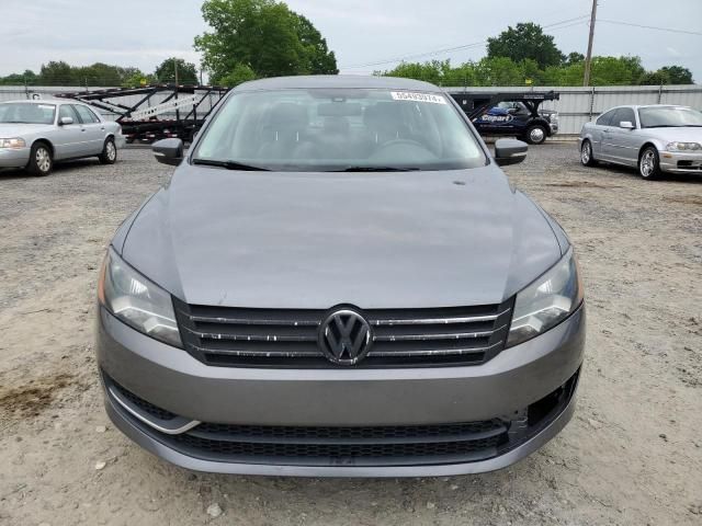 2014 Volkswagen Passat SE