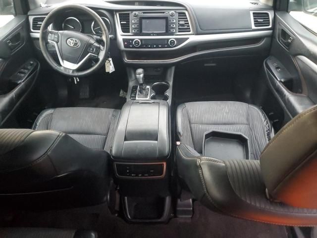 2014 Toyota Highlander LE