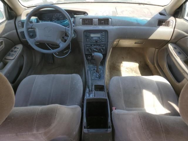 1999 Toyota Camry LE