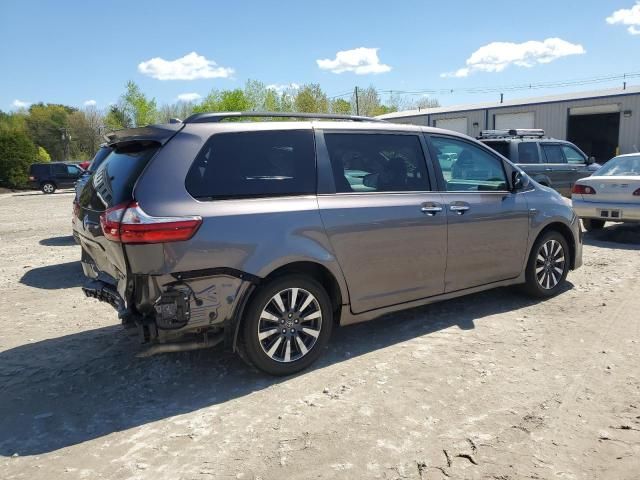 2019 Toyota Sienna XLE