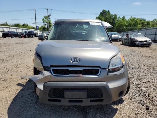 2010 KIA Soul +