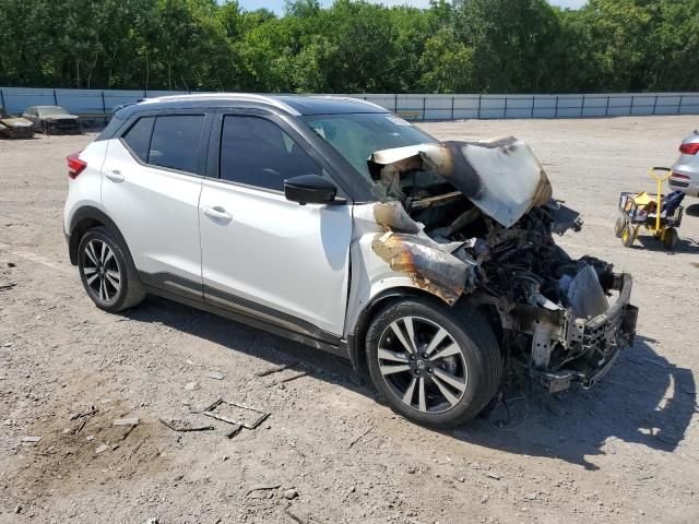 2020 Nissan Kicks SR