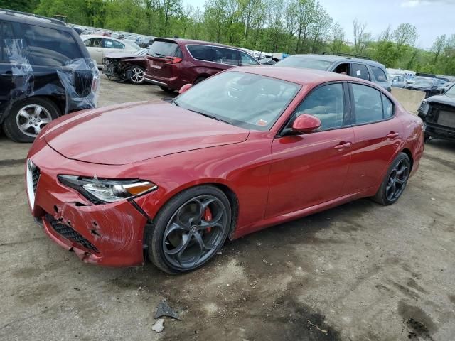 2017 Alfa Romeo Giulia TI Q4